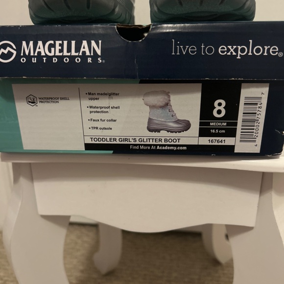 Toddler Girl Glitter Winter Boots-Brand New! - Picture 2 of 4